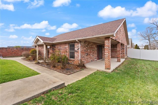 1723 Summerlin Place, Jeffersonville, IN 47130