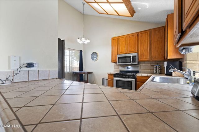 37752 Lupine Street, Palmdale, CA 93552