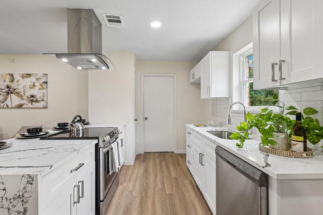 2703 N Colosseum Court, New Caney, TX 77357