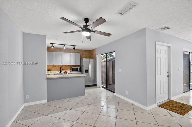 1534 Forest Lakes Cir A, West Palm Beach, FL 33406