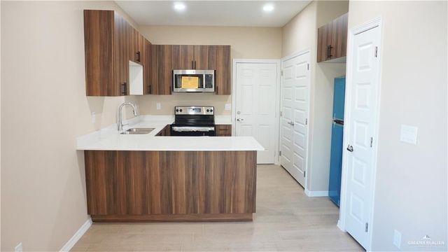 2918 W Kenwood Street 2, Edinburg, TX 78541