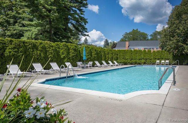 150 Billingsgate Court Unit D, Bloomfield Hills, MI 48301