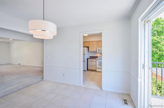 150 Billingsgate Court Unit D, Bloomfield Hills, MI 48301
