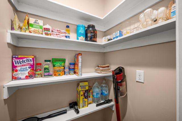 1999 Baldwin Drive, Niles, MI 49120