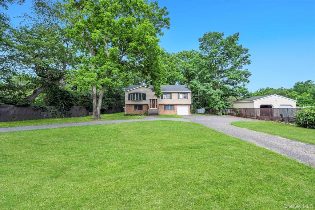 87 Holbrook Road, Centereach, NY 11720 — photo 2