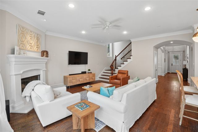 6112 Penrose Avenue, Dallas, TX 75214