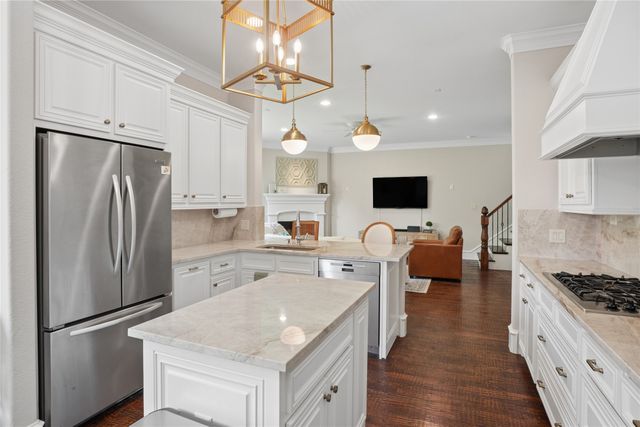 6112 Penrose Avenue, Dallas, TX 75214