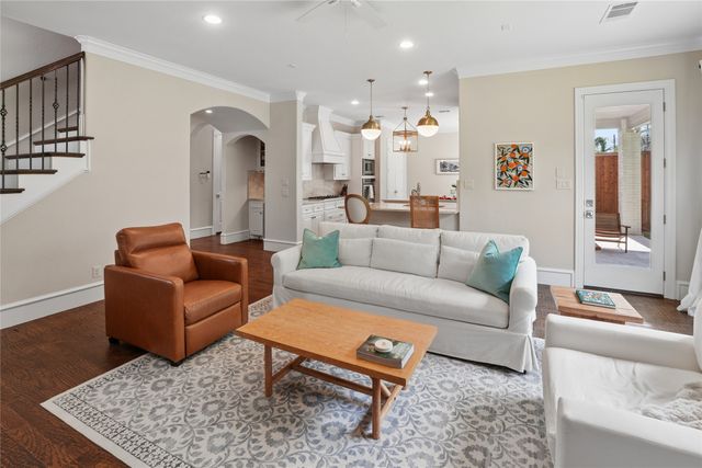 6112 Penrose Avenue, Dallas, TX 75214