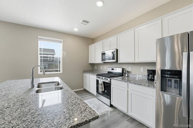 6047 N Halifax Court, Aurora, CO 80019