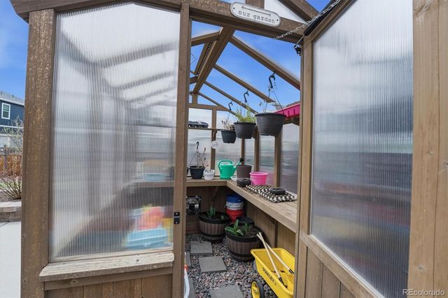 6047 N Halifax Court, Aurora, CO 80019