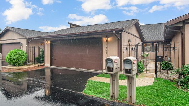 2209 Island Drive, Michigan City, IN 46360