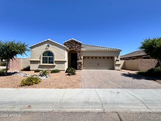 172 E CRESCENT Place, Chandler, AZ 85249