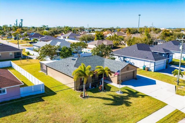 1826 SW TRAFALGAR PARKWAY, Cape Coral, FL 33991