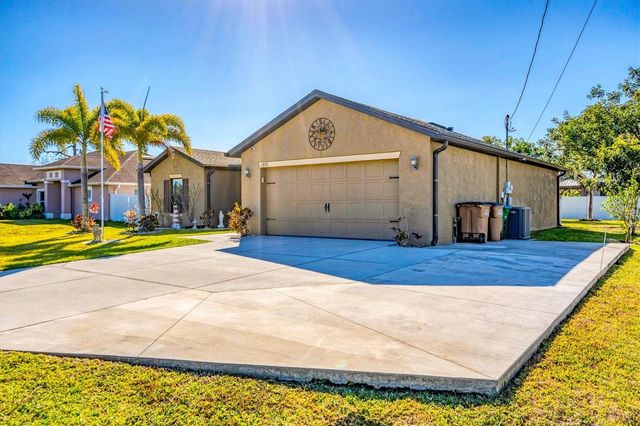 1826 SW TRAFALGAR PARKWAY, Cape Coral, FL 33991