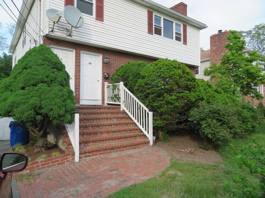 2A Bryon Rd 2A, Newton, MA 02467