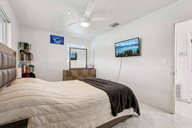 8700 NW 11th Street, Pembroke Pines, FL 33024