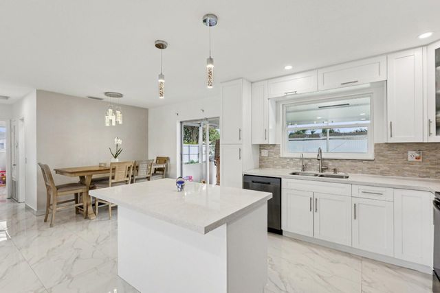 8700 NW 11th Street, Pembroke Pines, FL 33024