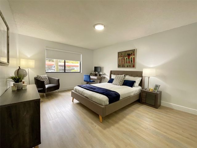 9517 Fontainebleau Boulevard 551-219, Miami, FL 33172