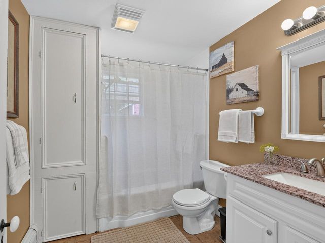 8 Dumas Road, Underhill, VT 05489