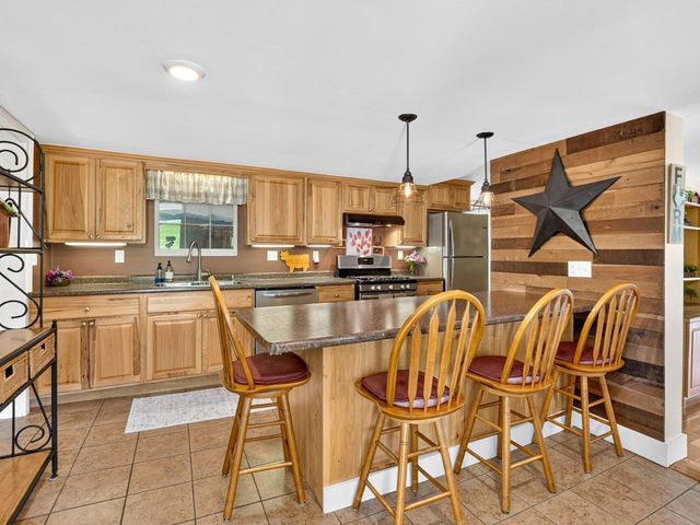 8 Dumas Road, Underhill, VT 05489