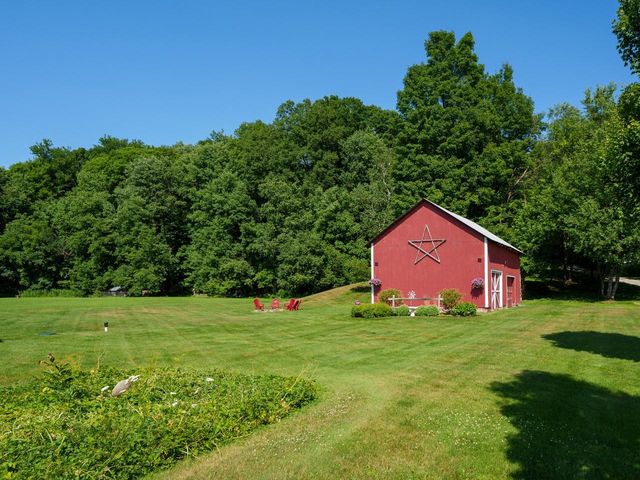 8 Dumas Road, Underhill, VT 05489