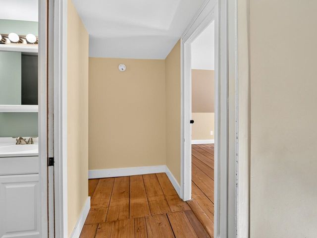 8 Dumas Road, Underhill, VT 05489