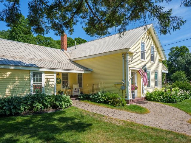 8 Dumas Road, Underhill, VT 05489