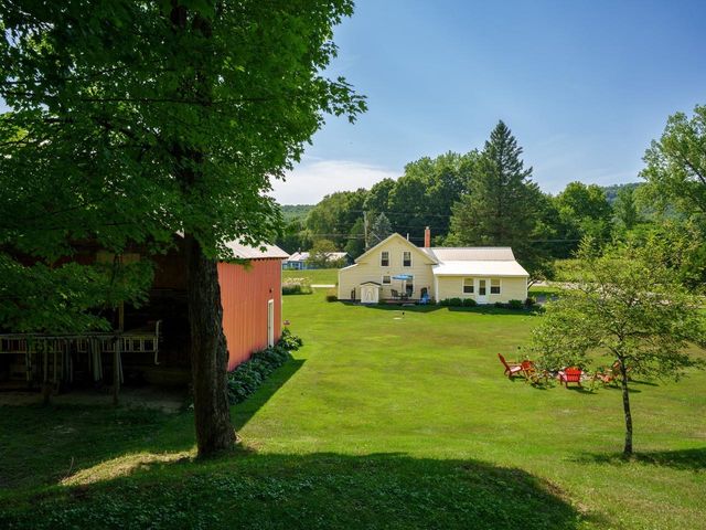 8 Dumas Road, Underhill, VT 05489