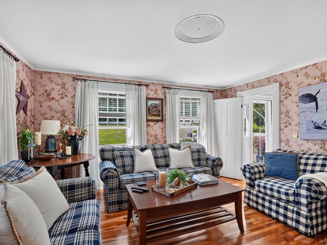 8 Dumas Road, Underhill, VT 05489