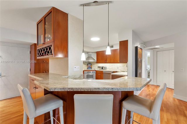 3500 Mystic Pointe Drive 1407, Aventura, FL 33180