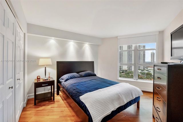 3500 Mystic Pointe Drive 1407, Aventura, FL 33180