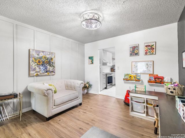 7906 Winsford, San Antonio, TX 78239