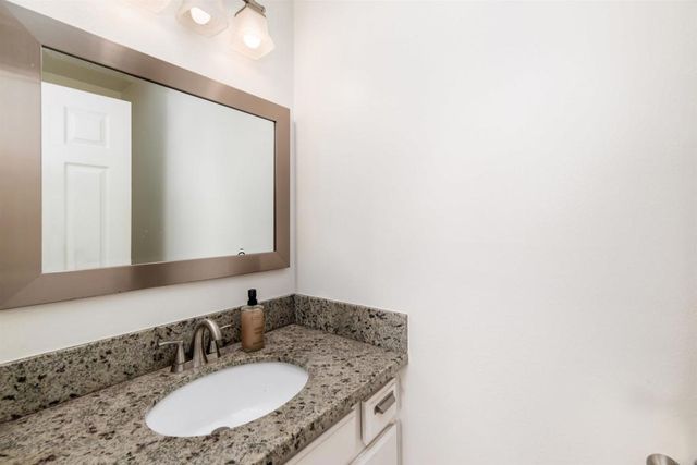 4239 Vista Del Rio Way 6, Oceanside, CA 92057