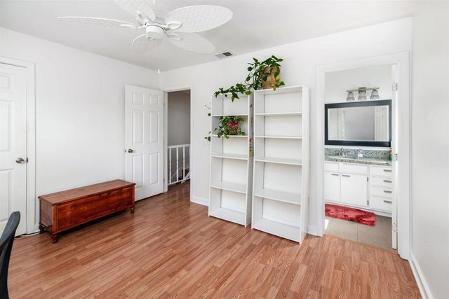 4239 Vista Del Rio Way 6, Oceanside, CA 92057