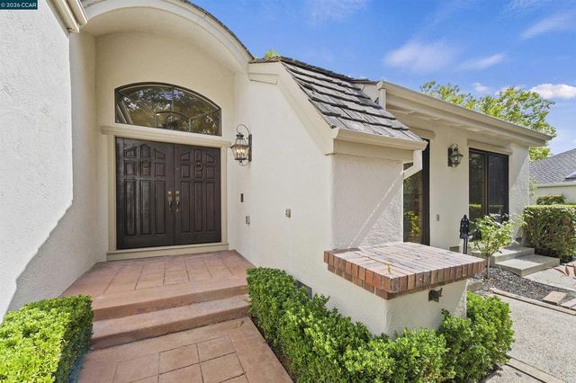 51 Deer Meadow Ln, Danville, CA 94506