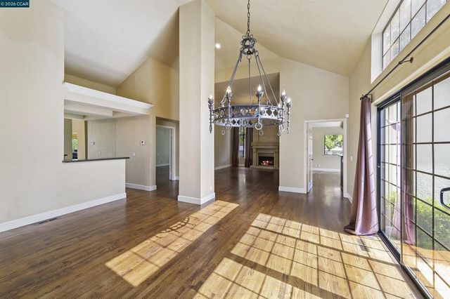 51 Deer Meadow Ln, Danville, CA 94506