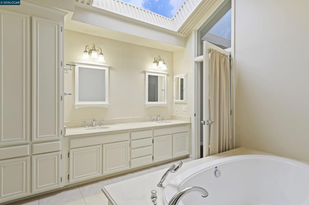 Image 18 of property listing at 51 Deer Meadow Ln, Danville, CA 94506