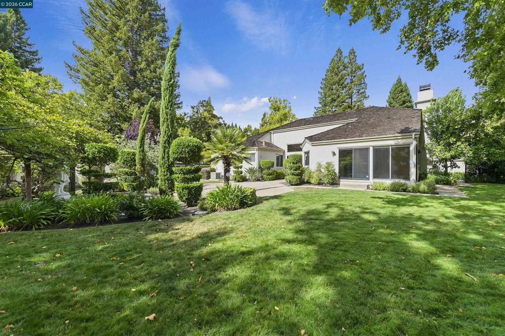 Image 26 of property listing at 51 Deer Meadow Ln, Danville, CA 94506