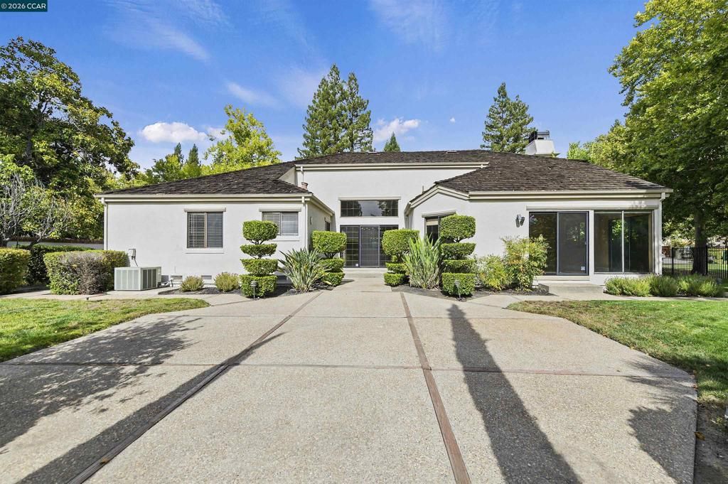 Image 29 of property listing at 51 Deer Meadow Ln, Danville, CA 94506