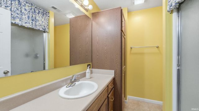 1075 Granary Court, Bluffton, IN 46714