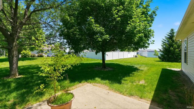 1075 Granary Court, Bluffton, IN 46714