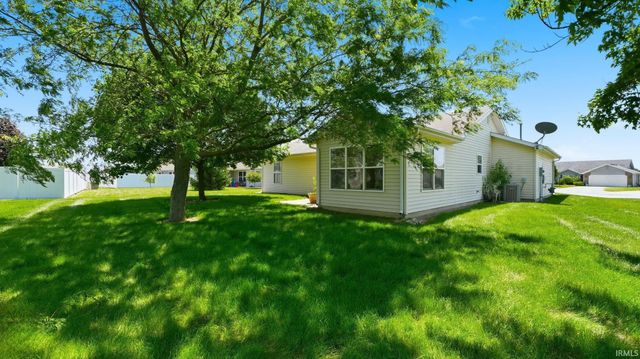 1075 Granary Court, Bluffton, IN 46714