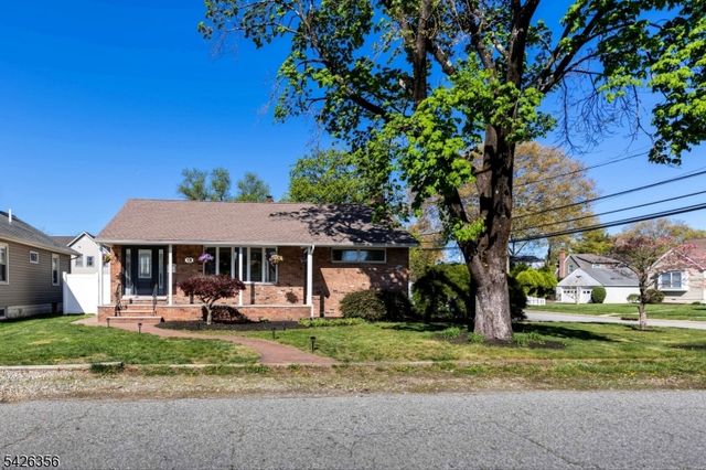 19 4Th St, Pequannock Twp., NJ 07440