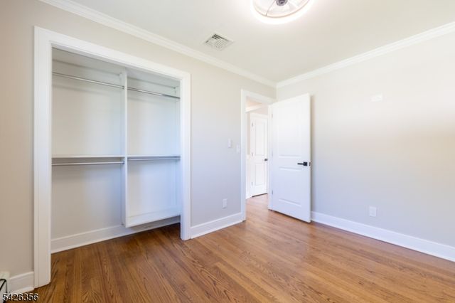 19 4Th St, Pequannock Twp., NJ 07440