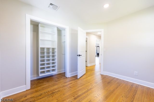 19 4Th St, Pequannock Twp., NJ 07440