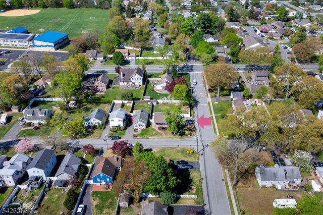19 4Th St, Pequannock Twp., NJ 07440