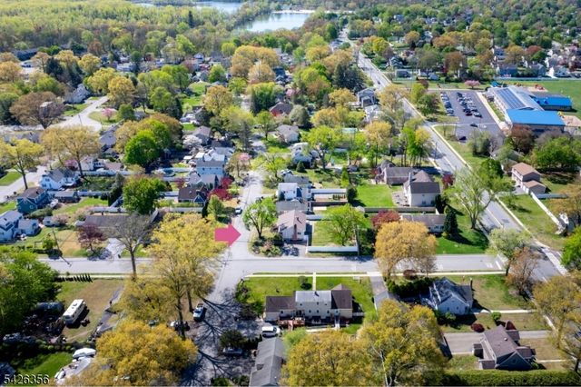 19 4Th St, Pequannock Twp., NJ 07440