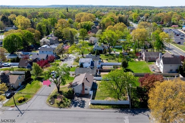 19 4Th St, Pequannock Twp., NJ 07440