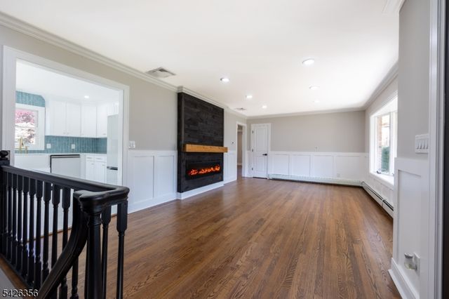 19 4Th St, Pequannock Twp., NJ 07440