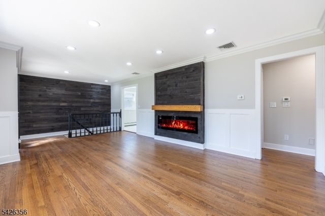 19 4Th St, Pequannock Twp., NJ 07440